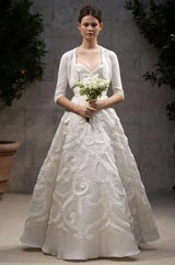 Dreamy Fall 2007 Oscar de la Renta Silk Organza Strapless Wedding Dress w Silk Ribbon Embellishment Detailing