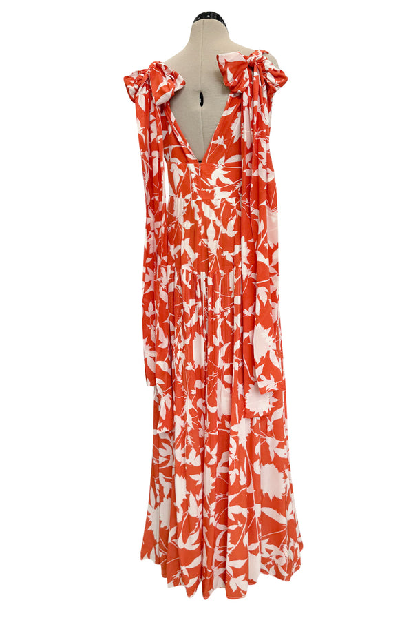 Prettiest Spring 2020 Oscar de la Renta by Laura Kim & Fernando Garcia Silk Print Halter Dress