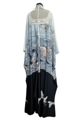 Outstanding 1970s Jean Varon Crane & Ocean Print Jersey Caftan Dress w Hand Crocheted Collar