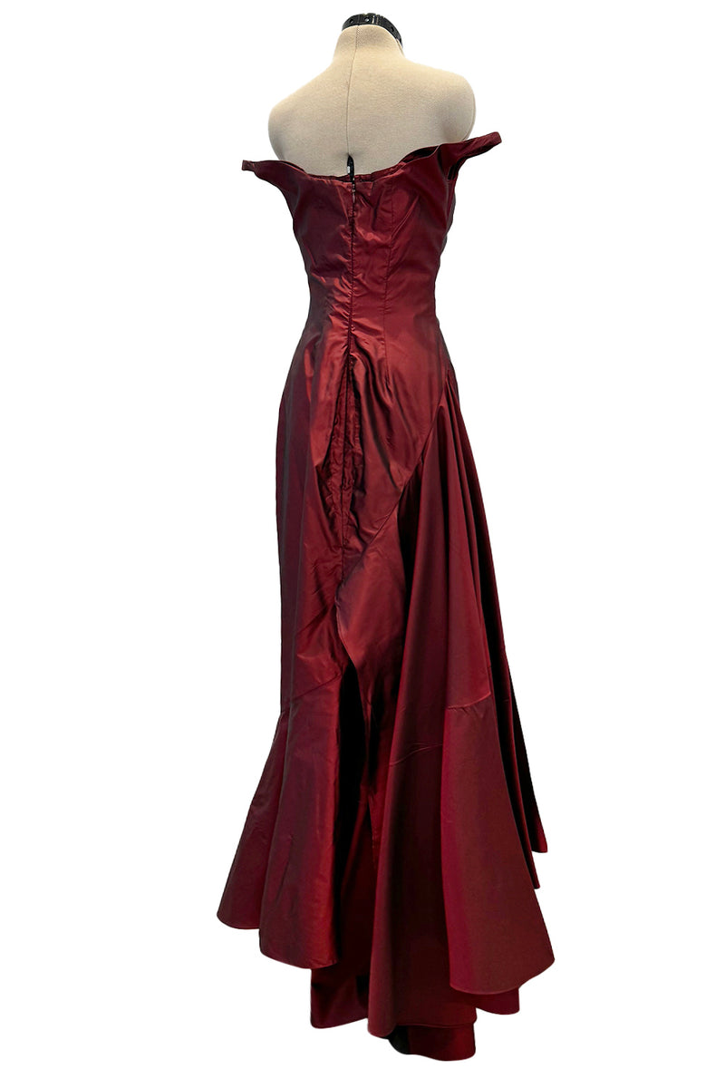 Phenomenal Fall 2000 John Galliano Version of Finale Runway Look 54 Si Shrimpton Couture Phenomenal Fall 2000 John Galliano Version of Finale Runway Look 54 Si Shrimpton Couture