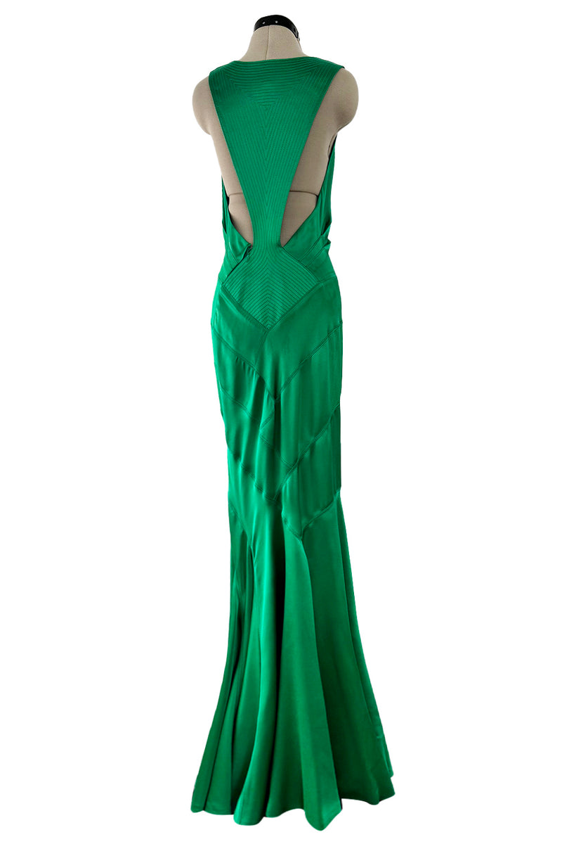Outstanding Fall 2001 Versace by Donatella Versace Runway Look 54 Green Silk Bias Cut Dress