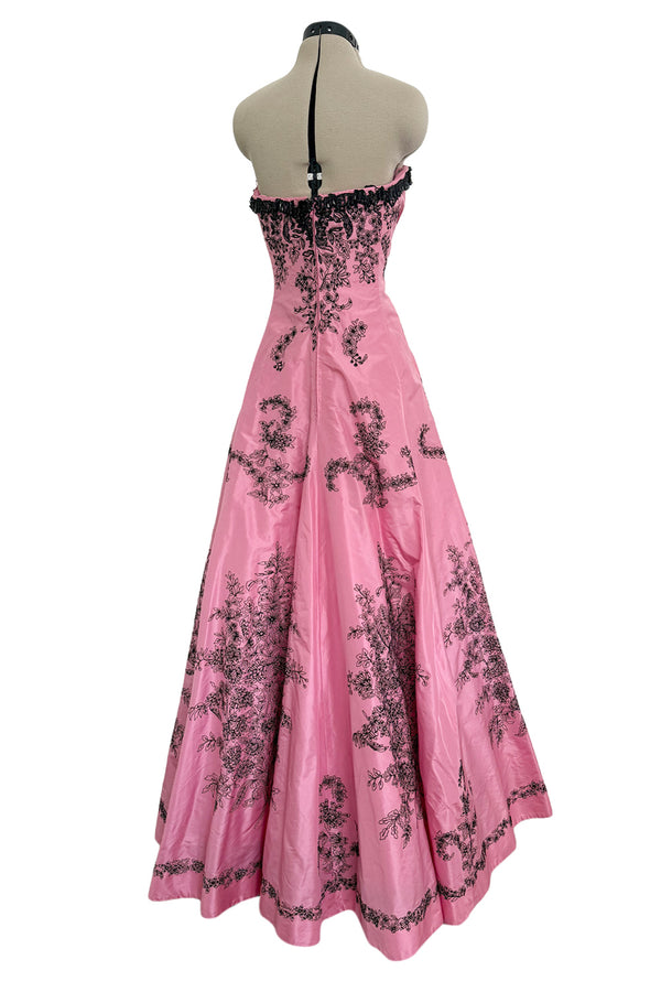 Exceptional Spring 2004 Oscar de la Renta Runway Look 39 Strapless Pink Silk w Black Embroidery & Beads