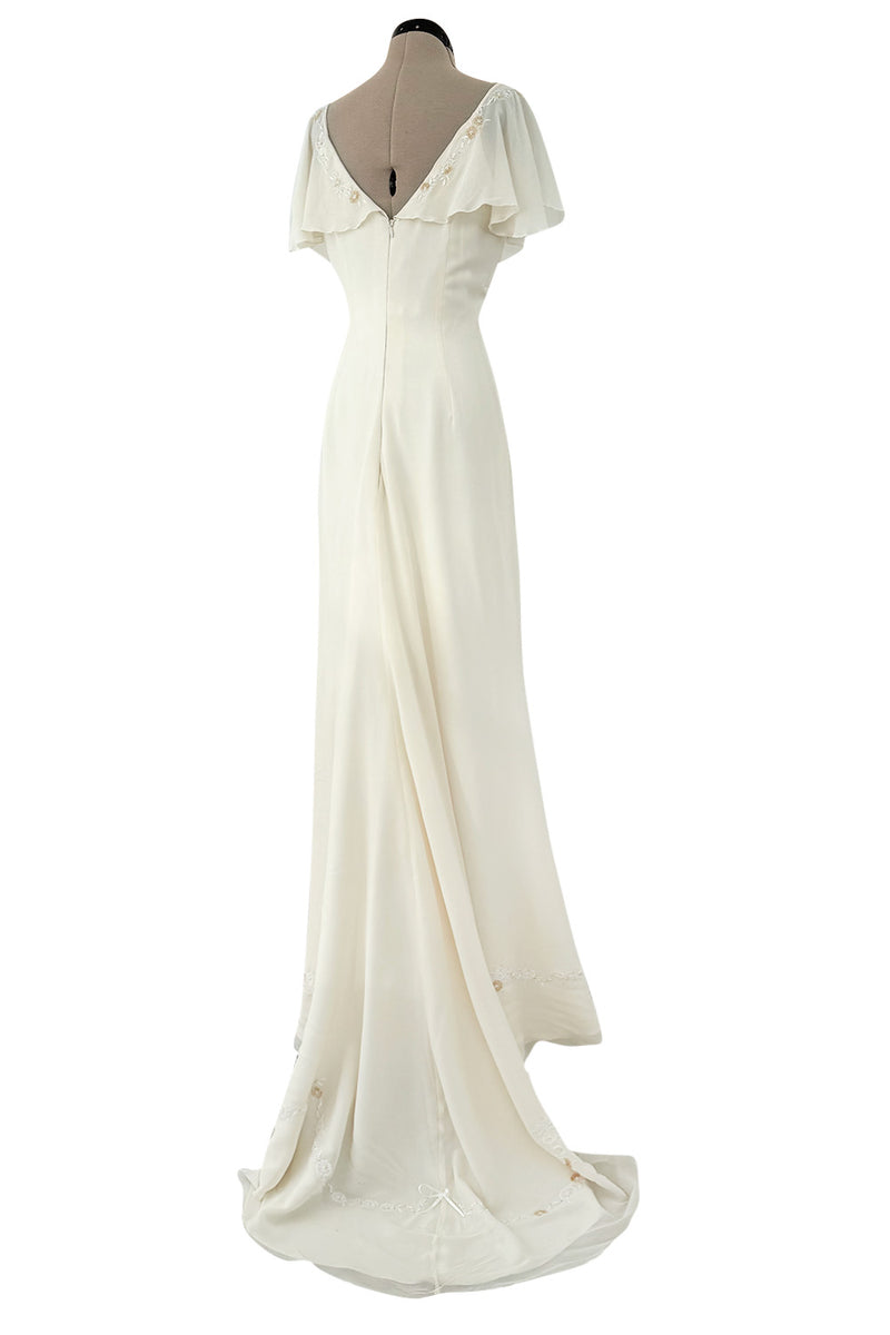 Pretty 2000s Blumarine Sposa Ivory Cape Sleeve Wedding Dress w Train & – Shrimpton Couture