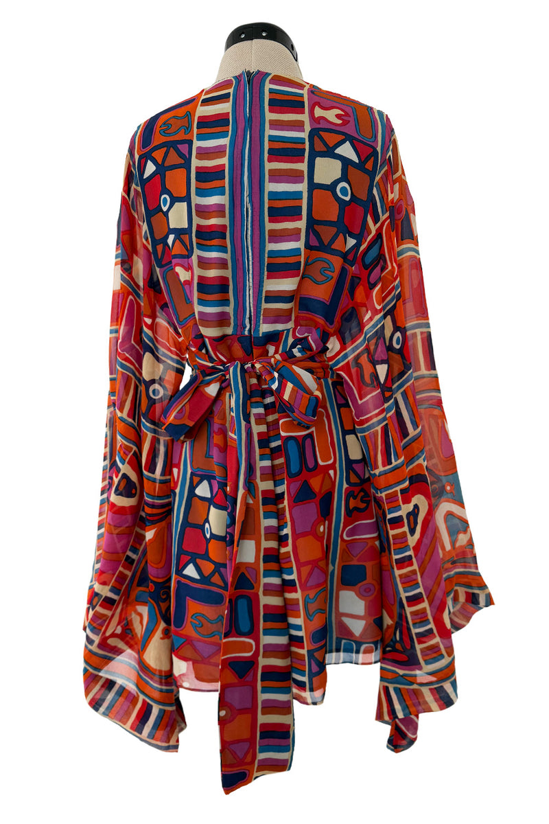 Fantastic 1970 Thea Porter w Documented Print by Sandra Munro Silk Chiffon Mini Dress w Ultra Wide Sleeves