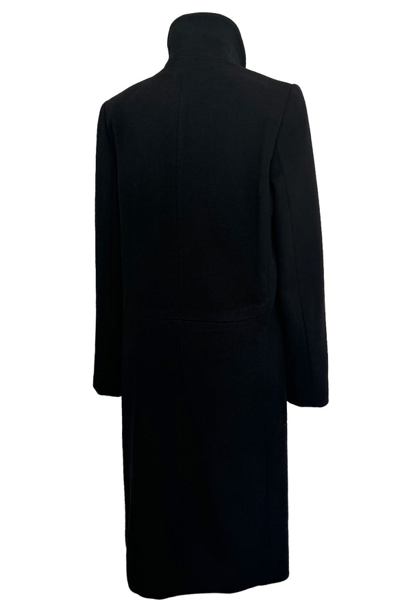 Minimalist Fall 2001 Gucci by Tom Ford Runway Look 21 Cashmere & Leather Sleek Black Coat