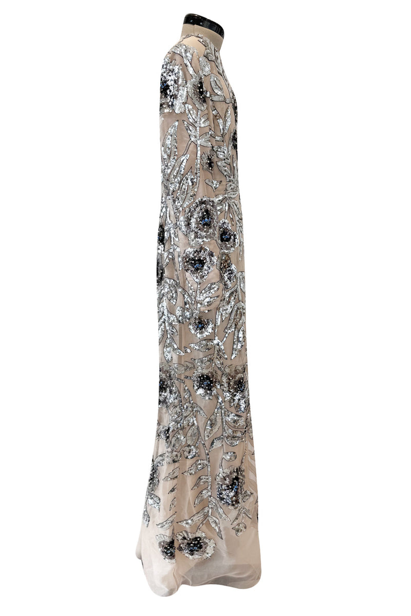 Gorgeous Fall 2022 Erdem Look 41 Nude Silk Organza & Silver Sequin Dre Shrimpton Couture Gorgeous Fall 2022 Erdem Look 41 Nude Silk Organza & Silver Sequin Dre Shrimpton Couture