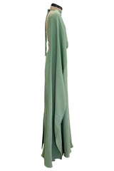 Exceptional 2010s Valentino by Pierpaolo & Piccioli & Maria Grazia Chiuri Pale Green Backless Caped Sleeve Dress