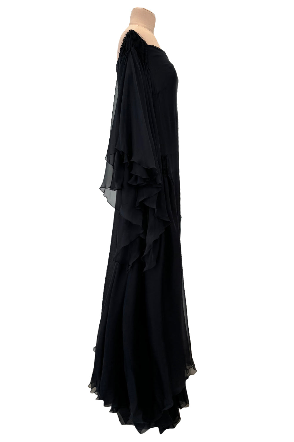 Beautiful Fall 2002 Valentino by Mr. Valentino Runway Look