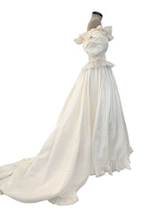 Fairy Tale 1980s Oscar de la Renta Ivory Silk Ruffled Of Shoulder Princess Wedding Dress w Trained Skirt
