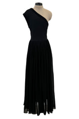 Gorgeous Resort 2018 Celine by Phoebe Philo Minimalist Black Jersey One Shoulder Dress w Swingy Skirt