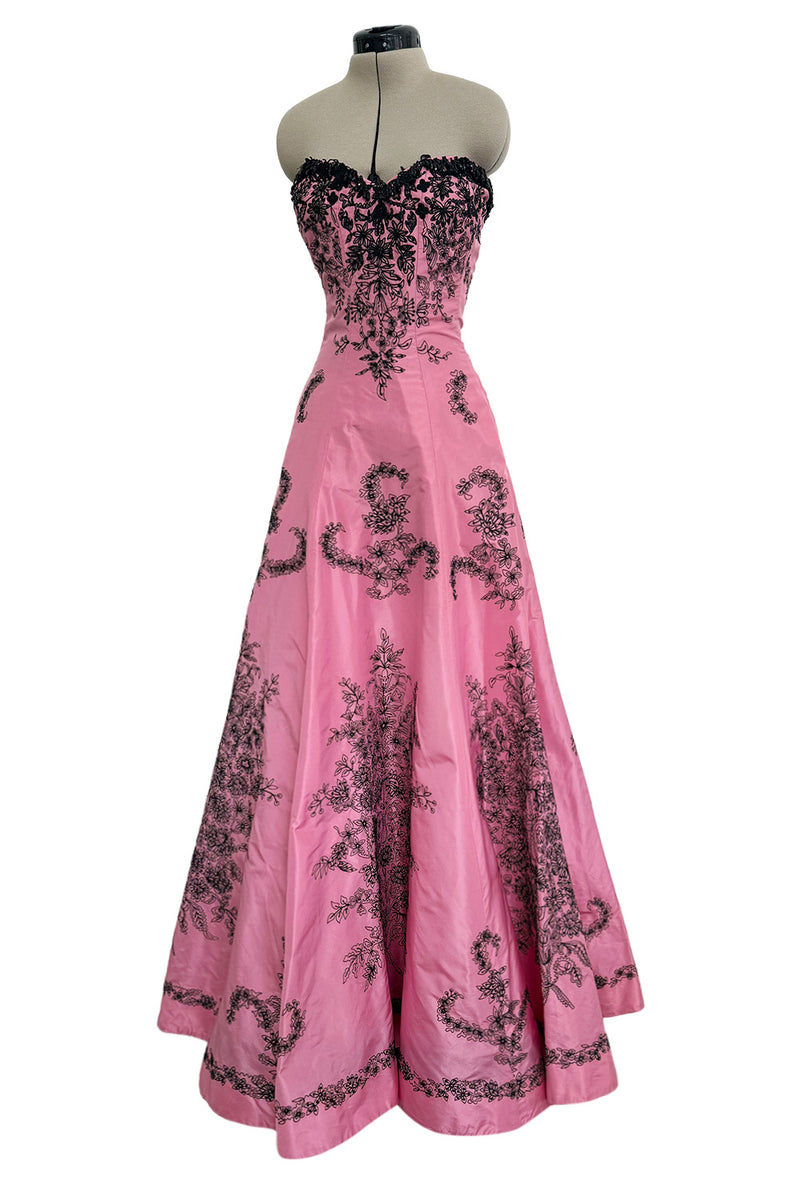 Exceptional Spring 2004 Oscar de la Renta Runway Look 39 Strapless Pink Silk w Black Embroidery & Beads