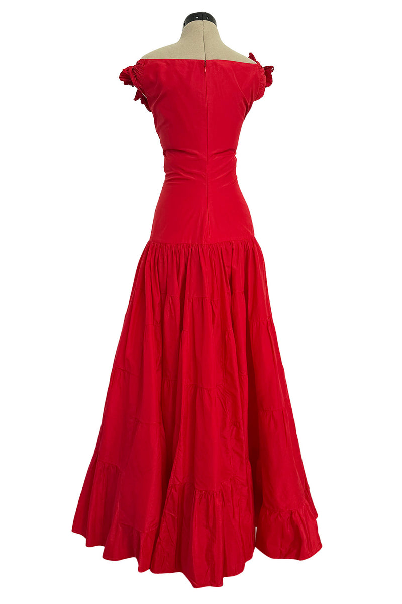 Iconic Spring 2002 Valentino Closing Look 94 Runway Red Silk Bow Dress