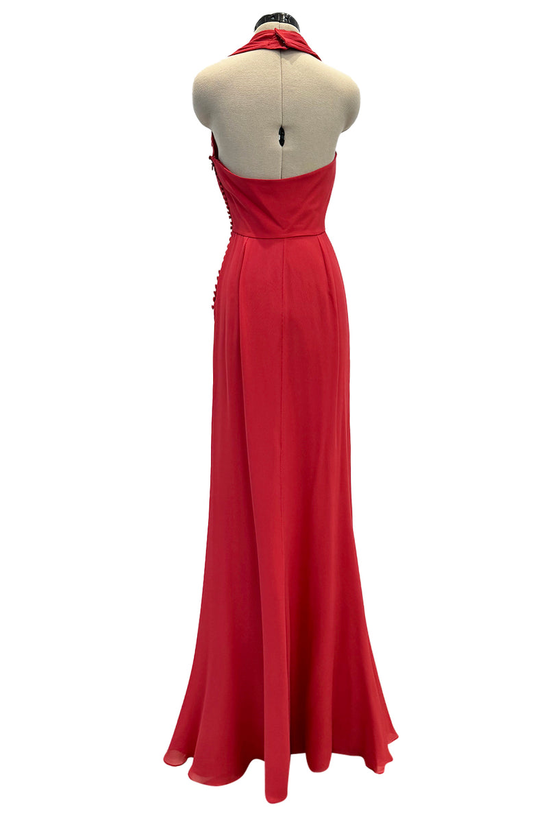 red cruise dress Cruise formal wear can be tough because we aren't allowed to bring steamers or irons on board, so finding things that are wrinkle-resistant (but cute) becomes the objective. Let's see your favorite