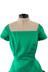 Unusual 1950s Symphony Fashions Brilliant Green Hourglass Dress w Unusual Pleated Skirt