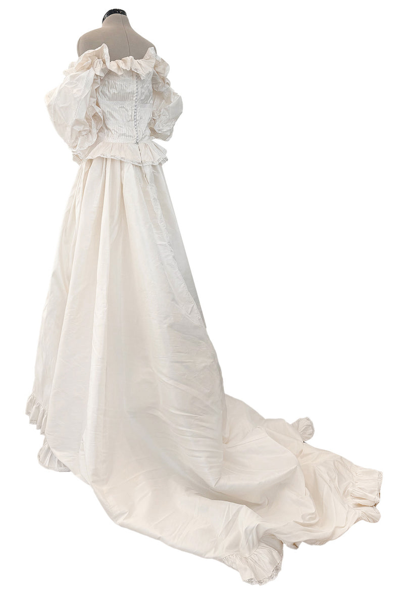 Fairy Tale 1980s Oscar de la Renta Ivory Silk Ruffled Of Shoulder Prin – Shrimpton Couture