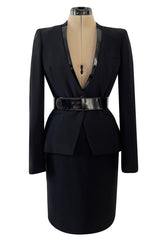 Spectacular Spring 2008 Alexander McQueen 'La Dame Bleue' Look 26 Red Feather Trim Black Suit