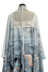 Outstanding 1970s Jean Varon Crane & Ocean Print Jersey Caftan Dress w Hand Crocheted Collar