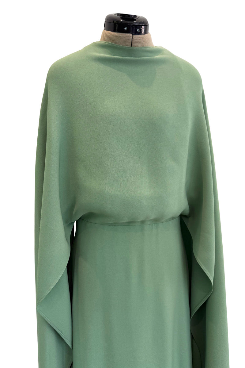 Exceptional 2010s Valentino by Pierpaolo & Piccioli & Maria Grazia Chiuri Pale Green Backless Caped Sleeve Dress