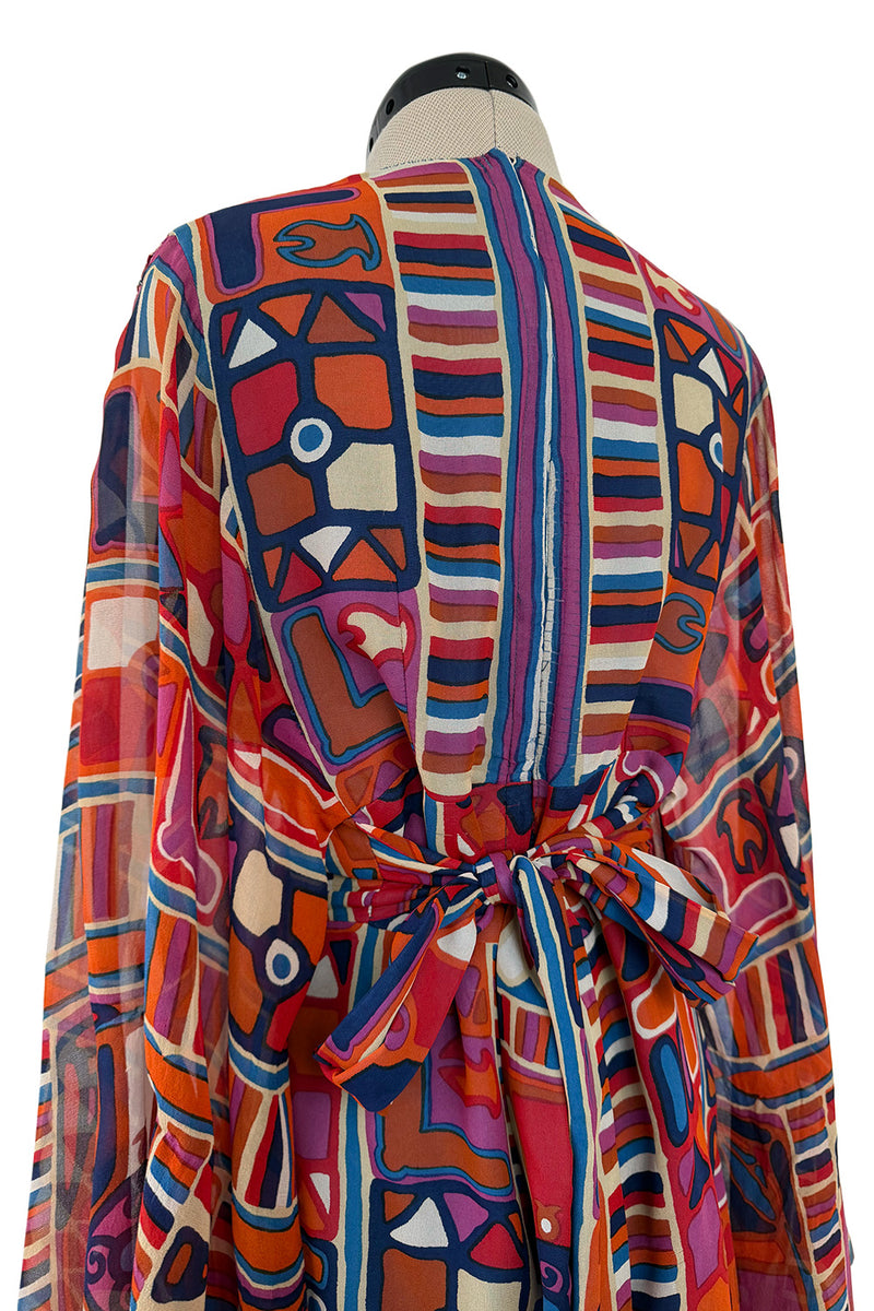 Fantastic 1970 Thea Porter w Documented Print by Sandra Munro Silk Chiffon Mini Dress w Ultra Wide Sleeves