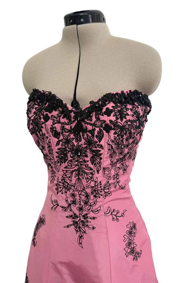 Exceptional Spring 2004 Oscar de la Renta Runway Look 39 Strapless Pink Silk w Black Embroidery & Beads