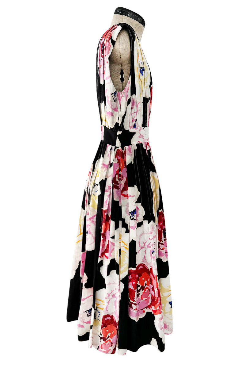 Prettiest Spring 2011 Chanel by Karl Lagerfeld Runway Look 48 Pleated Sleeveless Floral Silk Dress