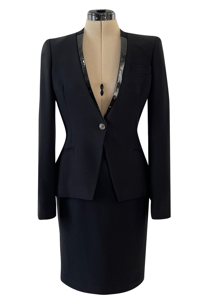 Spectacular Spring 2008 Alexander McQueen 'La Dame Bleue' Look 26 Red Feather Trim Black Suit