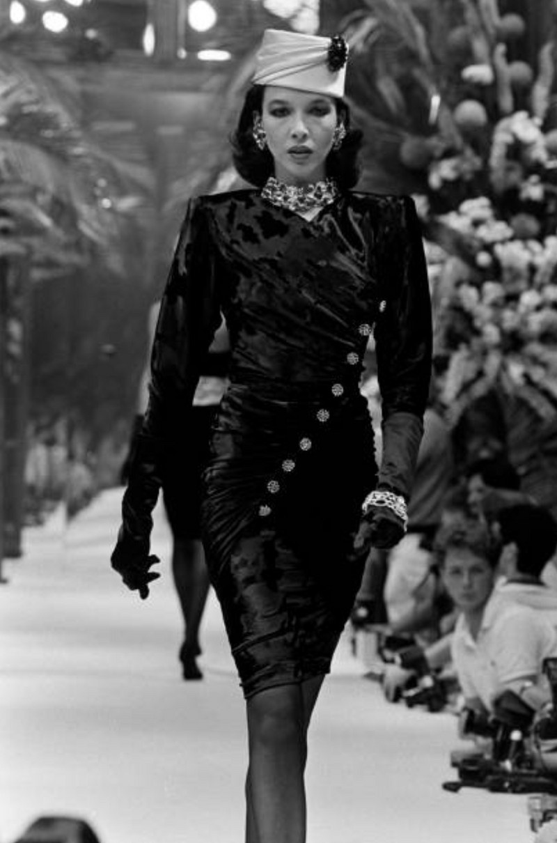 Fall 1985 Hubery de Givenchy Haute Couture Runway Plunge Black Silk Velvet Leopard Dress