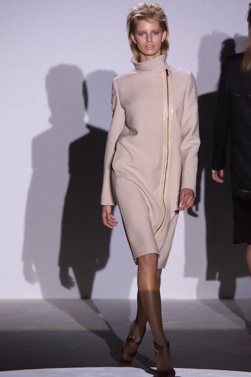 Minimalist Fall 2001 Gucci by Tom Ford Runway Look 21 Cashmere & Leather Sleek Black Coat