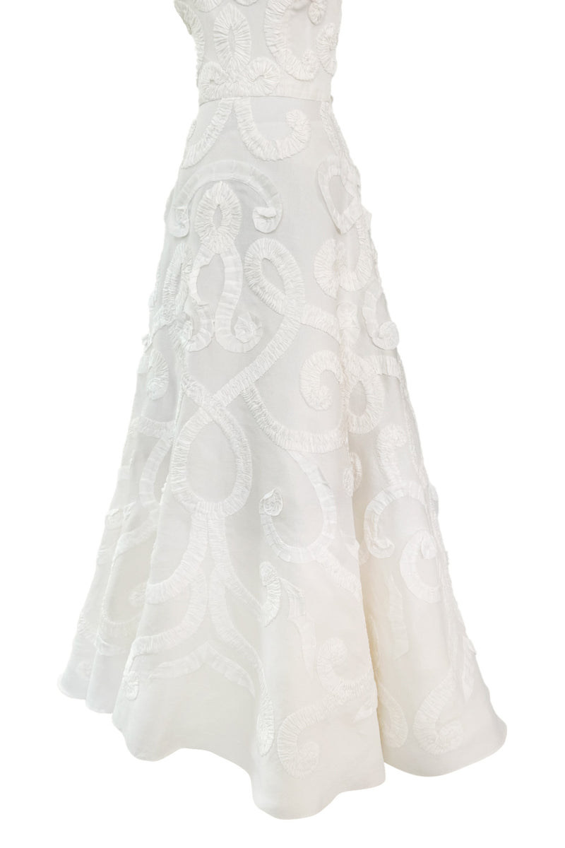 Dreamy Fall 2007 Oscar de la Renta Silk Organza Strapless Wedding Dress w Silk Ribbon Embellishment Detailing