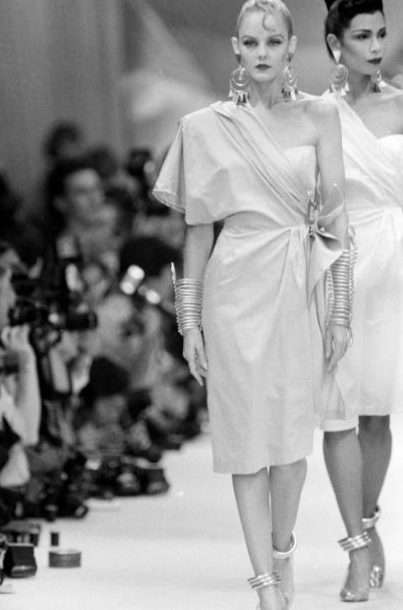 Fabulous c.1986 Thierry Mugler Strapless Metallic Gold Lurex Mini Dress w Buckle Detail