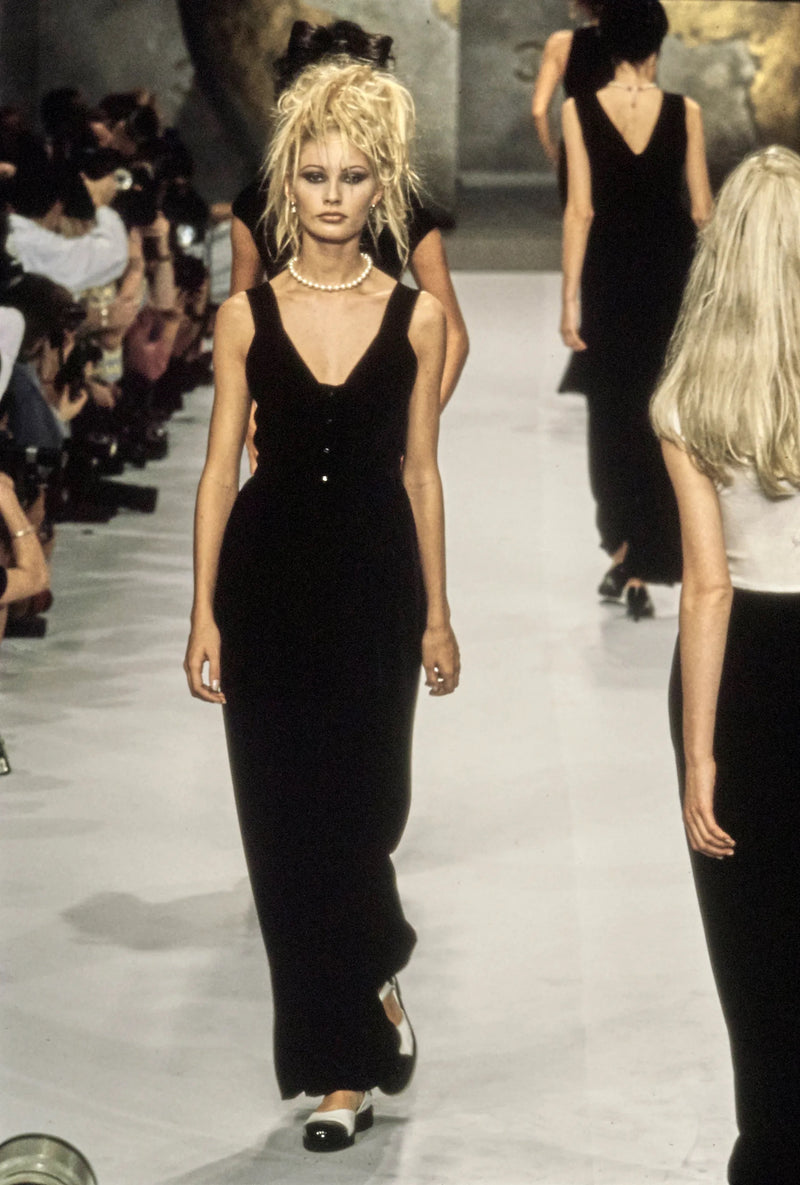 Striking Spring 1996 Chanel by Karl Lagerfeld Black Fitted Dress w Poc –  Shrimpton Couture