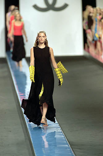 Chic Spring 2000 Chanel by Karl Lagerfeld Runway Sleeveless Black Jersey Tent Swing Dress
