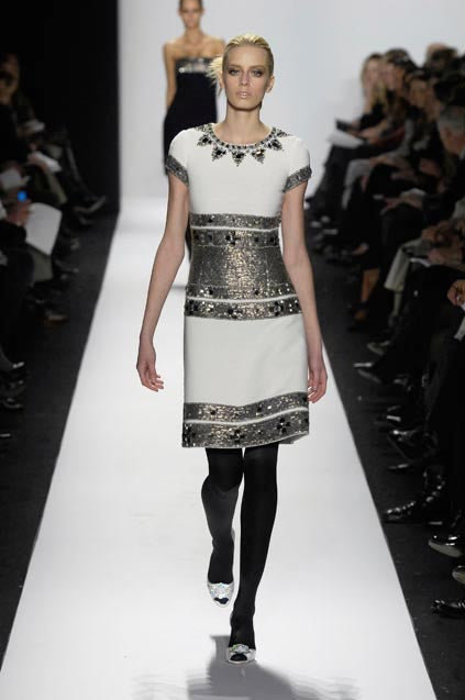 Superb Fall 2007 Oscar de la Renta Runway Look 38 Sequin & Bead on Ivory Boucle Wool Runway Dress