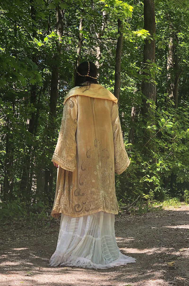 Exceptional 1920s Gold Silk Velvet Beaded Art Deco Wide Sleeve Coat