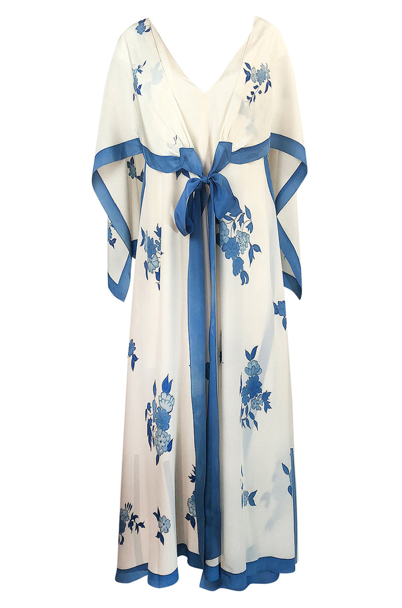 c.1974 Karl Lagerfeld for Chloe Blue Floral Print Silk Print Dress & Capelet