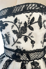 Magnificent Spring 2003 Oscar de la Renta Runway Look 59 White Net & Black Embroidery Dress