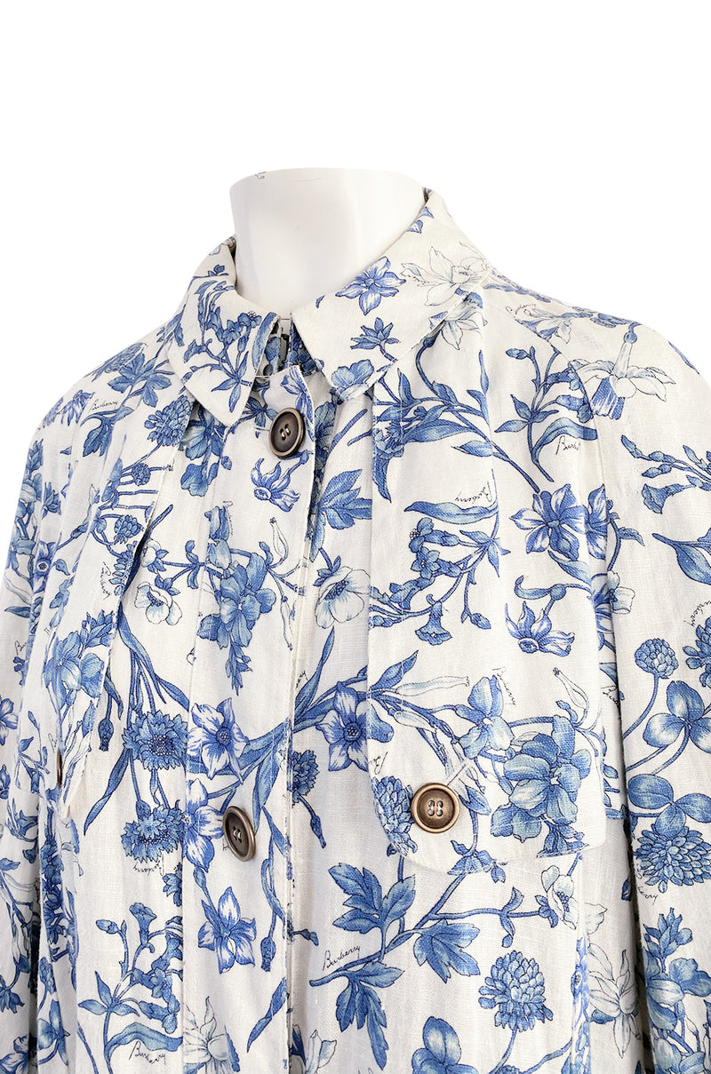Spring 2005 Burberry Runway & Ad Campaign Blue & White Floral Print Full Cut Linen Trench Coat