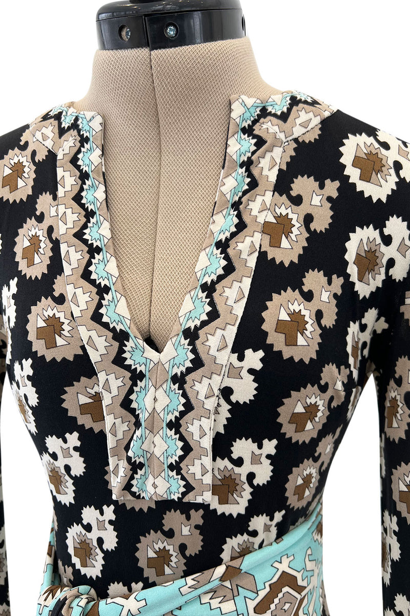Fantastic 1970s Leonard Turquoise & Tan Fashion Silk Jersey Dress w Matching Tie Belt