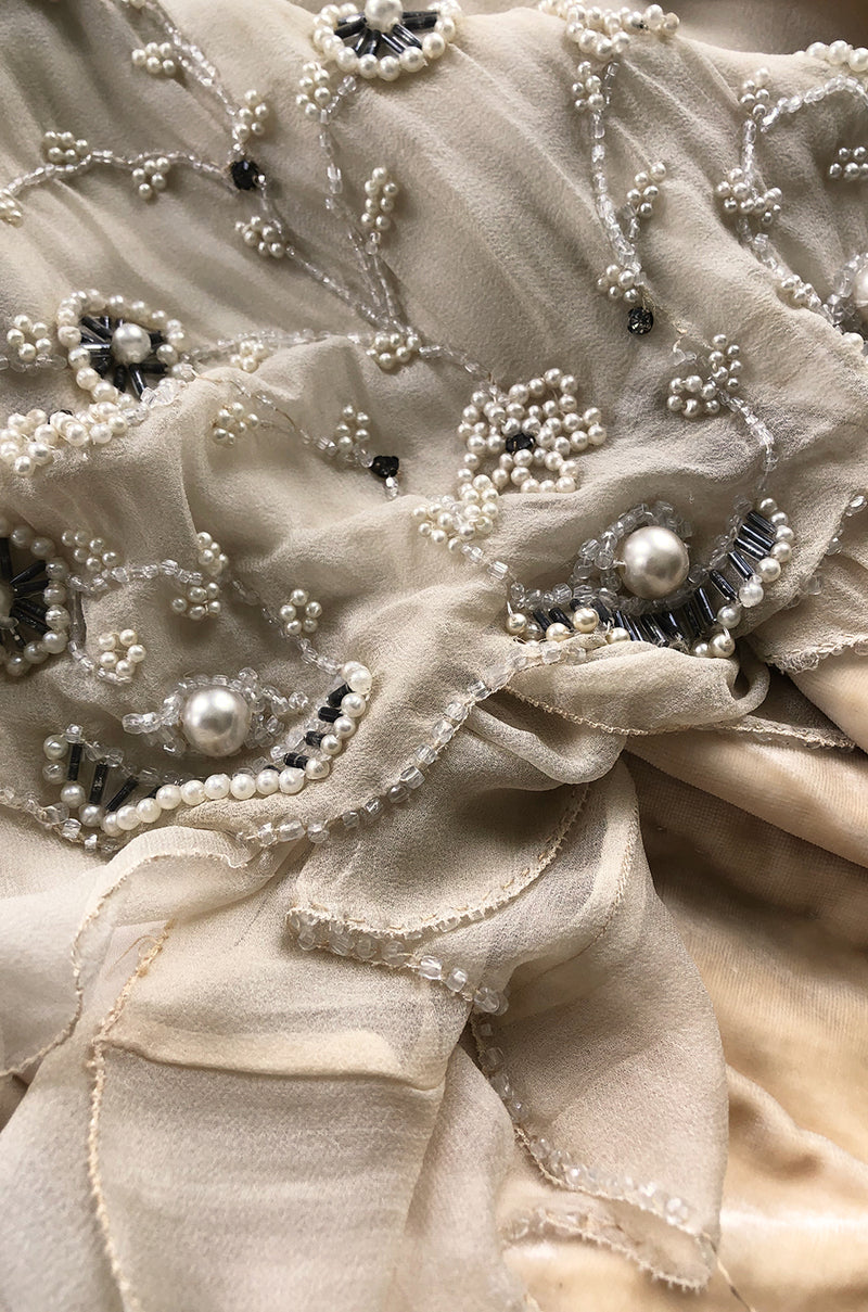 1920s Gold Ivory Silk Velvet & Silk Chiffon Pearl Flower Beaded Dress Shrimpton Couture 1920s Gold Ivory Silk Velvet & Silk Chiffon Pearl Flower Beaded Dress Shrimpton Couture