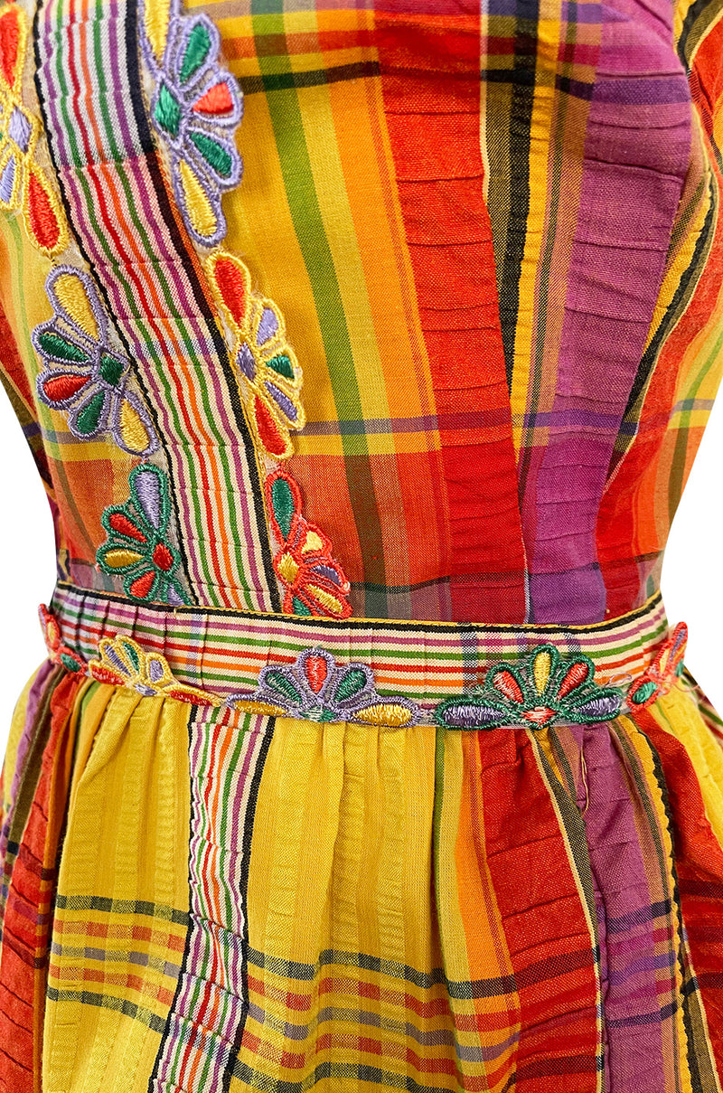 1972 Donald Brooks Textured Cotton Plaid Print Dress w Embroidered Flower Trim