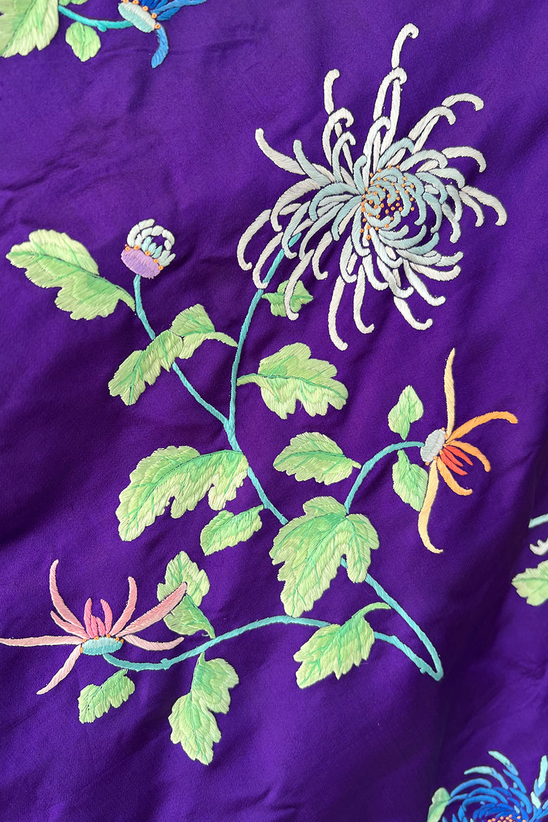 Outstanding 1920s Brilliant Floral Embroidered Rich Purple Silk Cape Cut Flapper Coat