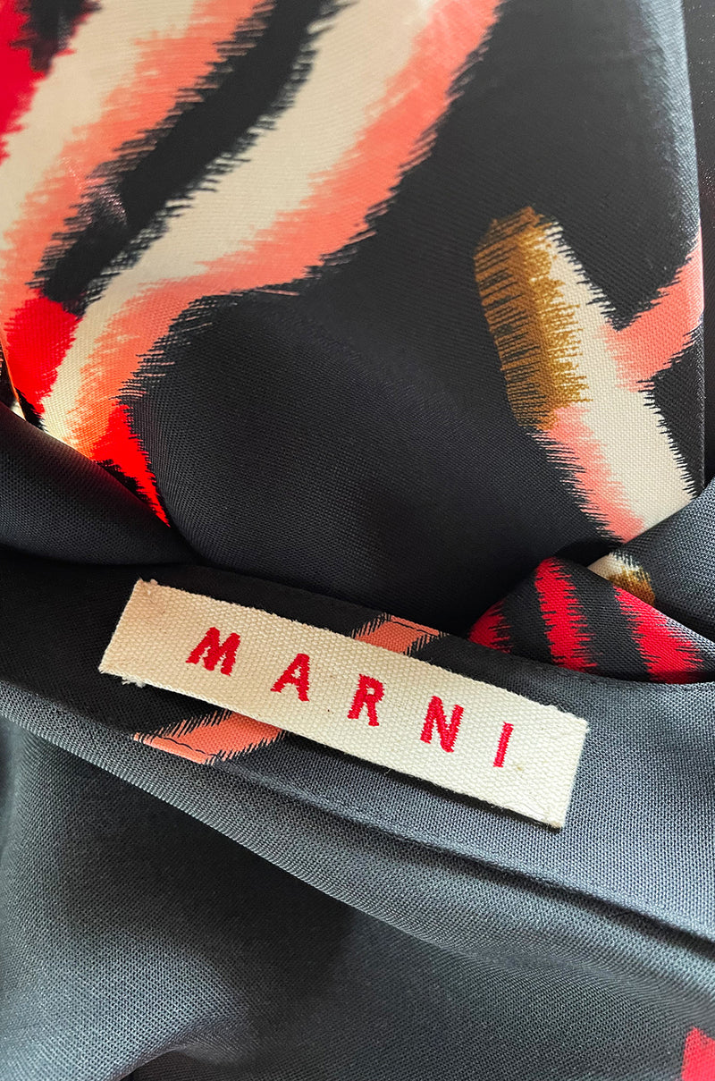 Fall 2007 Marni Black & Red Graphic Pattern Dress w V Neck That Can be Worn Back or Front