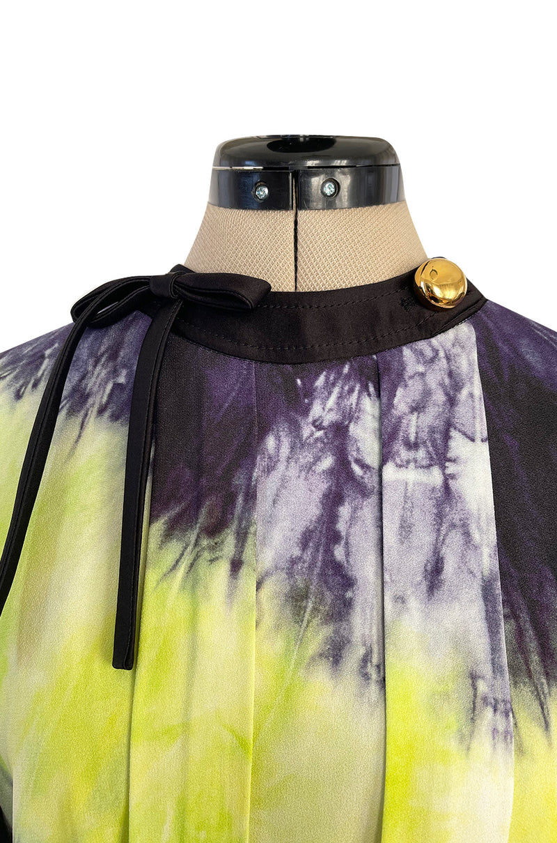 Gorgeous Spring 2019 Prada Look 41 Runway Neon Green & Navy Tie Dye Dress