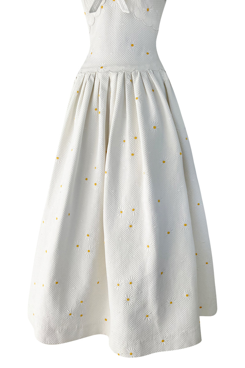 Prettiest 1960s Nina Ricci White Cotton Waffle Weave Pique Dress w Embroidered Daisies