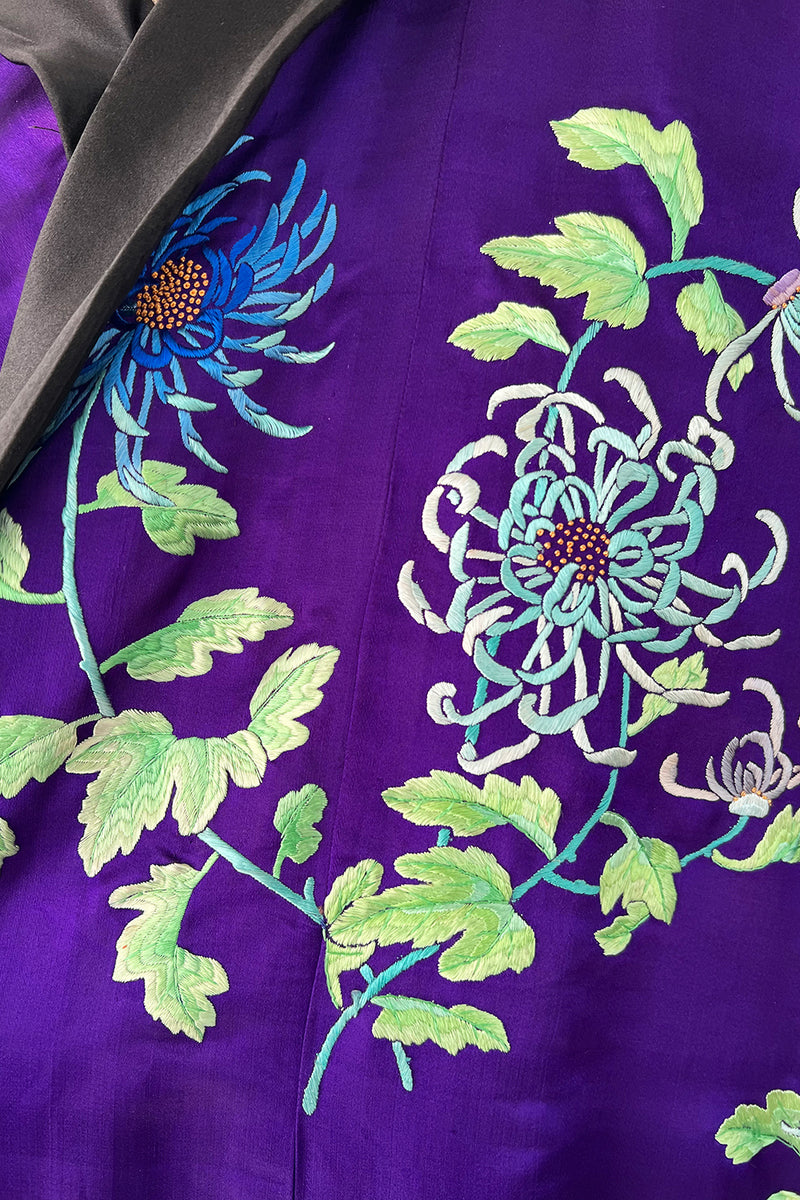 Outstanding 1920s Brilliant Floral Embroidered Rich Purple Silk Cape Cut Flapper Coat