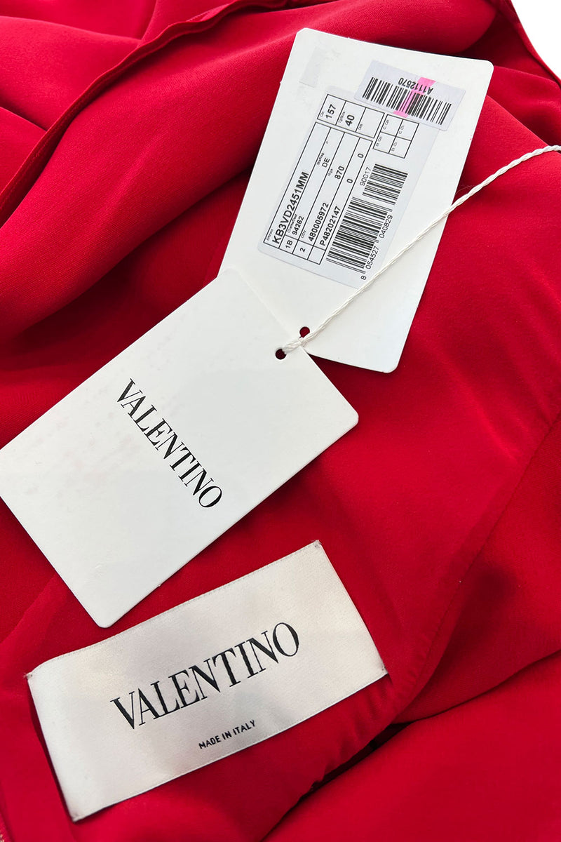 Stunning 2017 Valentino by Pierpaolo Piccioli Minimalist Red Cady Caftan Dress