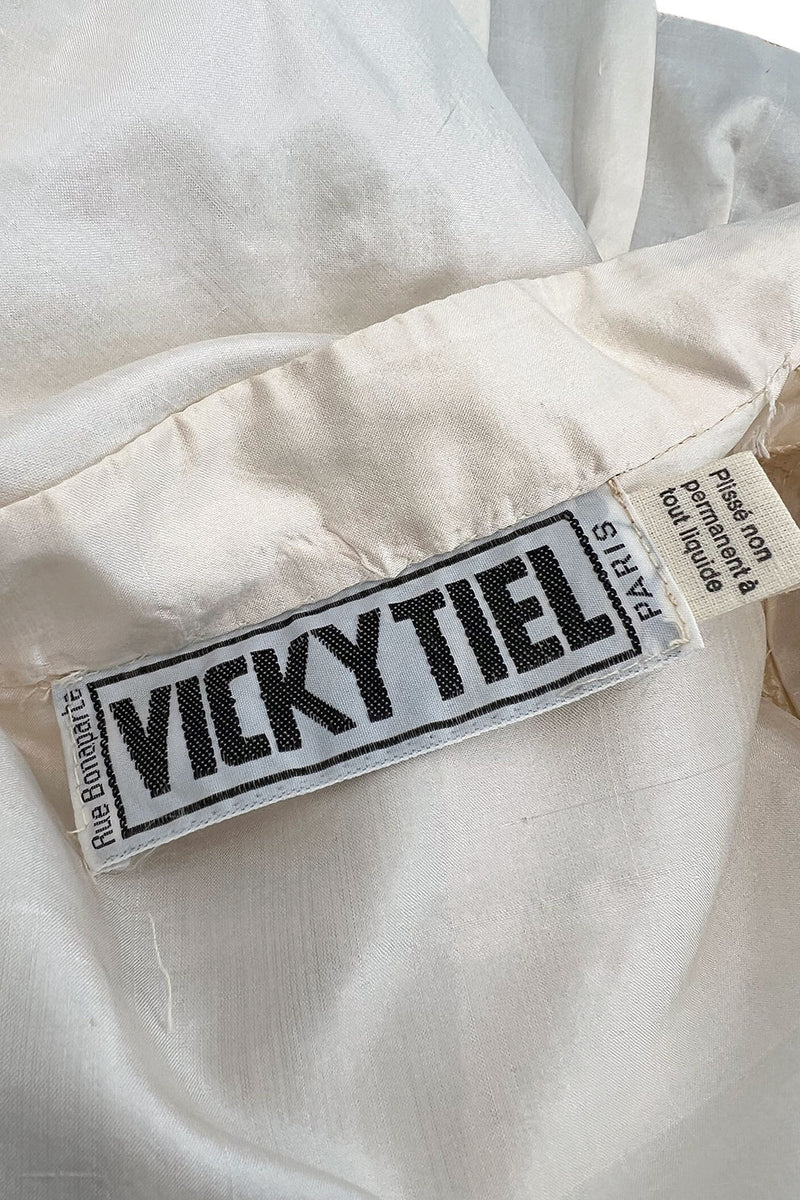 Gorgoeus Early 1980s Vicky Tiel Ivory Silk Pouf Shoulder Button Top & Pleated Skirt Set