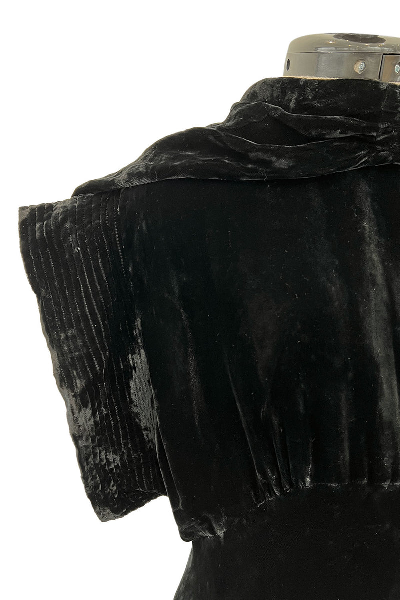 Stunning 1930s Black Silk Velvet Bias Cut Dress w Top Stitched Sleeves & Silver Glitter Buttons