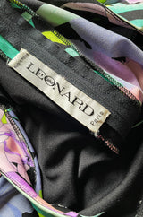 Gorgeous 1970s Leonard Printed Silk Jersey Pretty Floral Print Black Dress w Original Belt