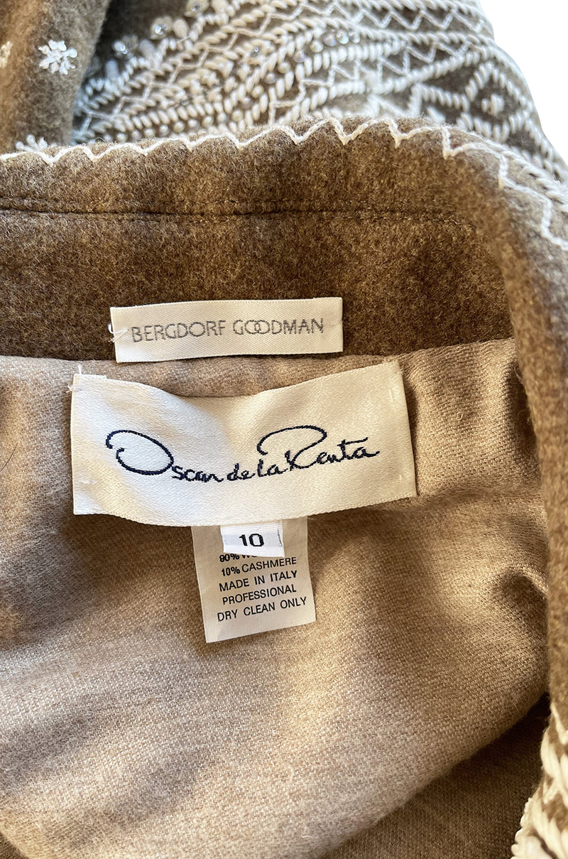 Stunning Fall 2002 Oscar de la Renta Wool & Cashmere Beaded & Embroidered Runway Coat